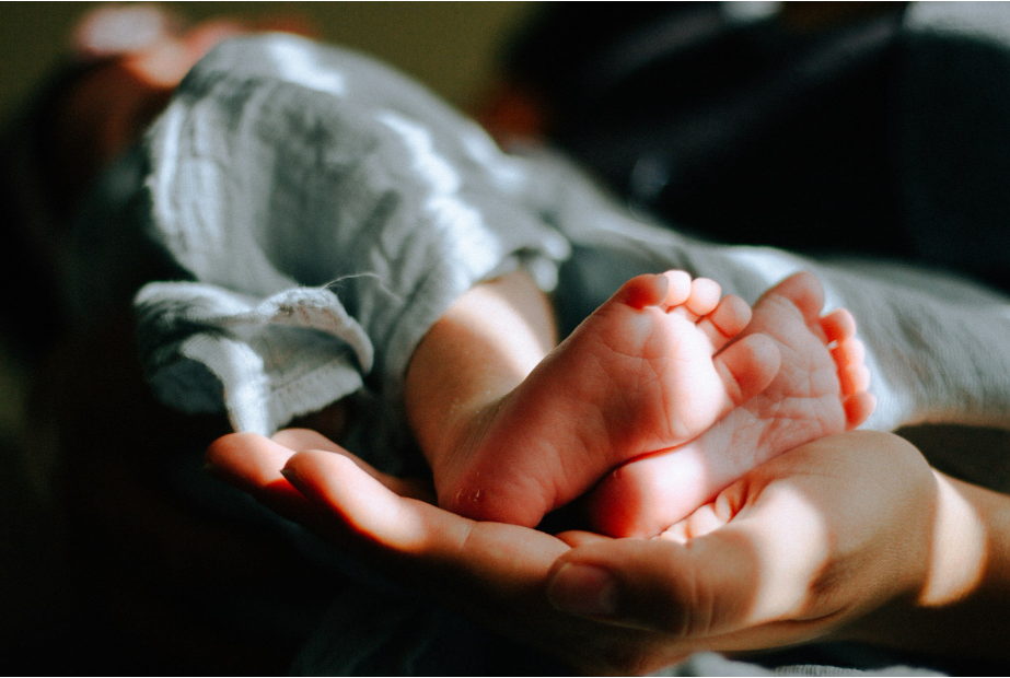Il massaggio infantile 0/7 mesi